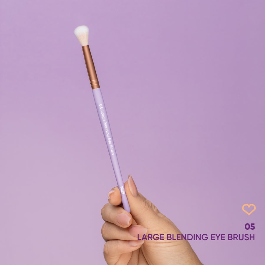 Large Blending Eye Brush 05